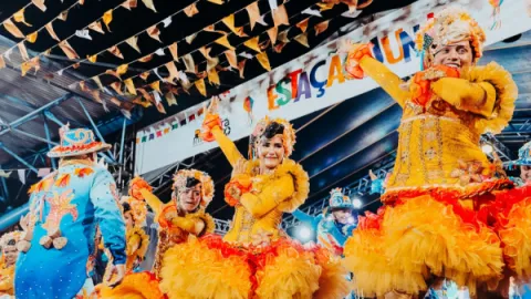 imagem capa Arraiá em Rio Quente Goiás: A Festa Junina Mais Quente do Brasil nos
