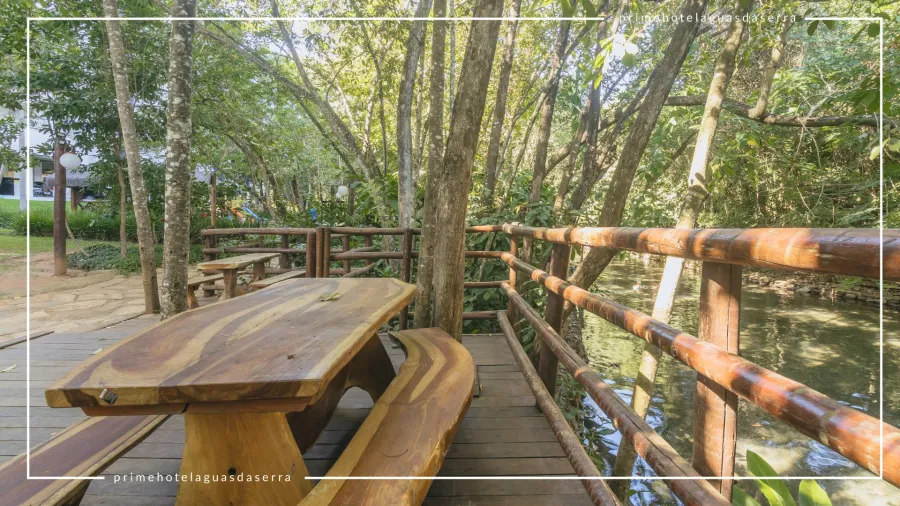 prime-hotel-aguas-da-serra-imagem-galeria-banho-no-rio-quente-dentro-do-condominio-aguas-da-serra-6a6b66f050f6c_6a6b66f050f61_1.webp