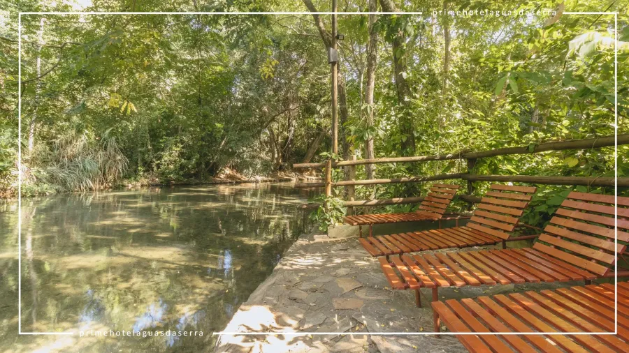 prime-hotel-aguas-da-serra-imagem-galeria-banho-no-rio-quente-dentro-do-condominio-aguas-da-serra-6a6b66f133999-6a6b66f13398c-2_8434_0.webp