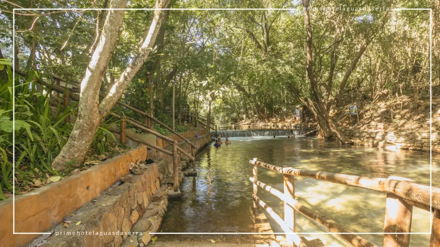 prime-hotel-aguas-da-serra-imagem-galeria-banho-no-rio-quente-dentro-do-condominio-aguas-da-serra-6a6b66f314289_6a6b66f31427c_4.webp